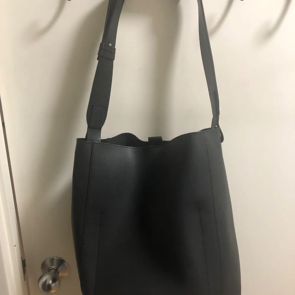 Everlane - Studio Bag - Picture 2 of 4
